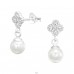 Blume mit Zirkonen und hängender Perle - Ohrstecker aus 925er Sterlingsilber mit Zirkon A4S41091