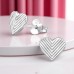 Chevron-Muster Herz - 925er Silber Glatte Ohrstecker A4S50015